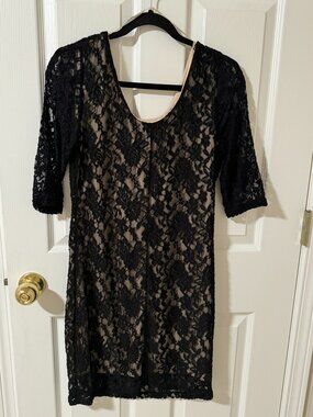 Love Culture dress in L bodycon mini black dress, lacey